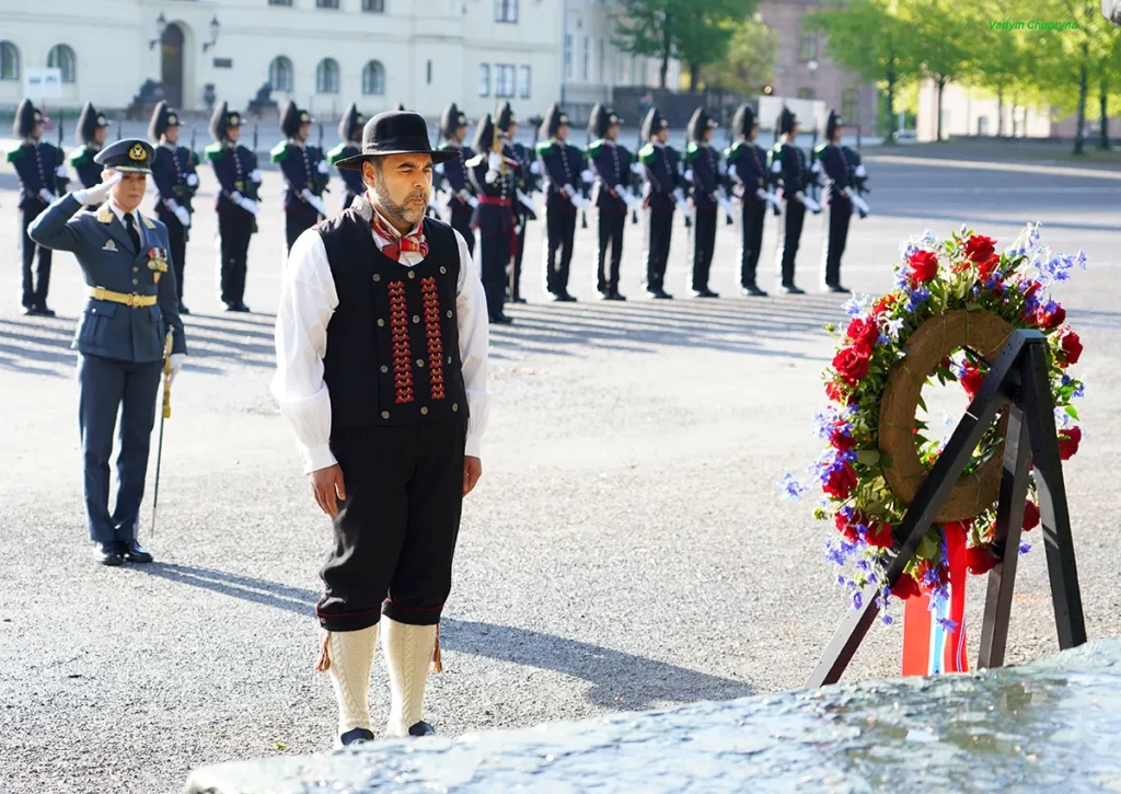 Storting President Masud Gharahkhani laying a wreath at the National Monument in Oslo Norway on May 17th 2026
